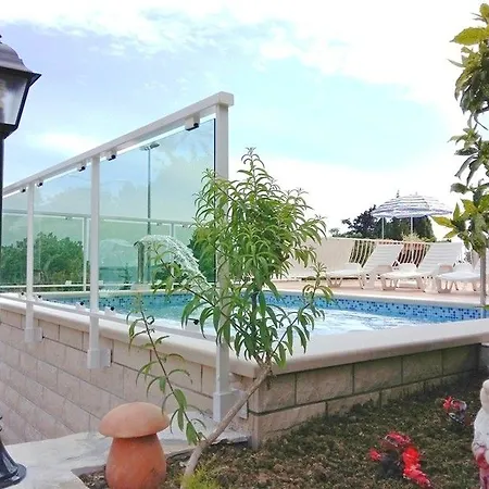 דירה House Katarina